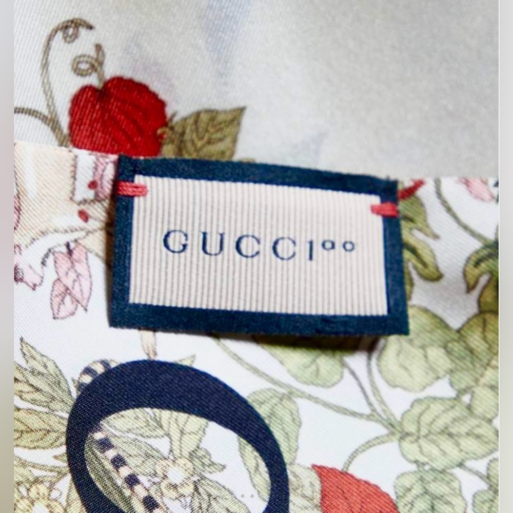 GUCCI 100 Year Limited Edition Silk Scarf Full inclusion Collector’s Piece - Picture 12 of 14